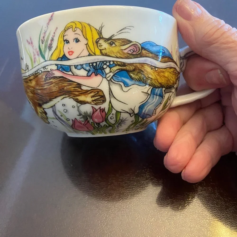 Paul Cardew "Alice in Wonderland" Coffee cup and saucer- set of four - Picture 1 of 14